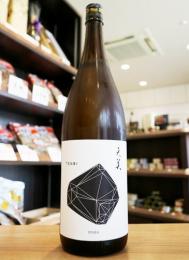 天美　特別純米　火入れ　1800ml(黒)