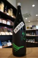 庭のうぐいす　特別純米　中汲み　1800ml(緑)