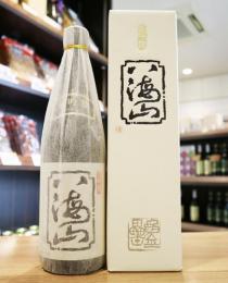 八海山　大吟醸　40%精米　DX箱　720ml