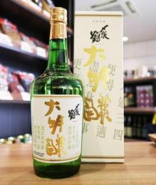 〆張鶴　大吟醸　金ラベル　720ml